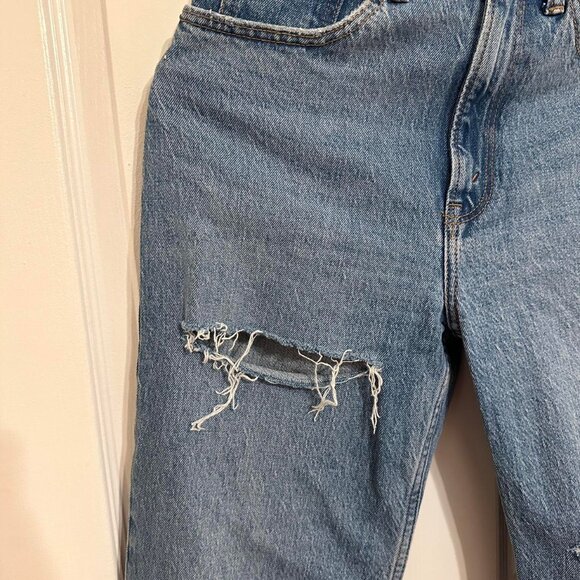 SOLD - Abercrombie 90s Relaxed Jean - Picture 2 of 6
